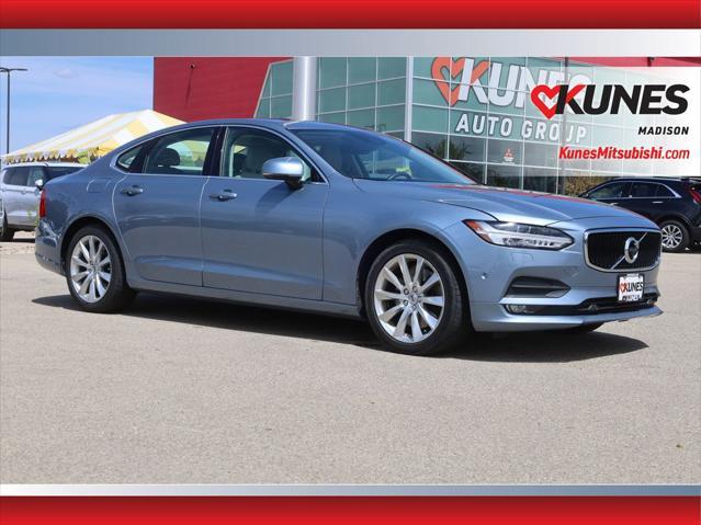 2017 Volvo S90