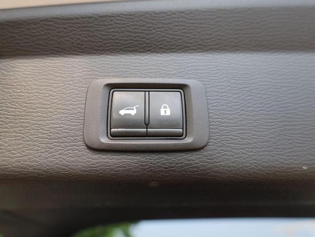 Photo of 2023 White Mitsubishi Outlander