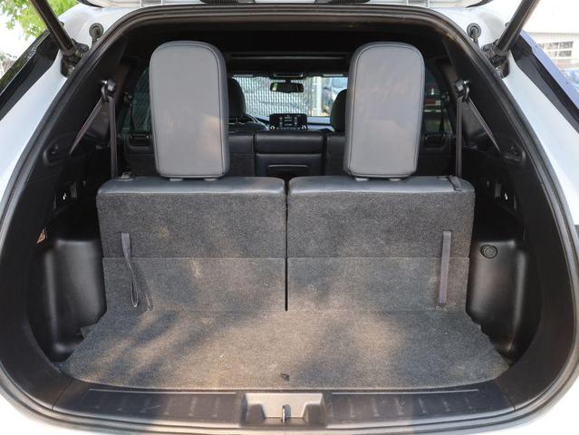 Photo of 2023 White Mitsubishi Outlander