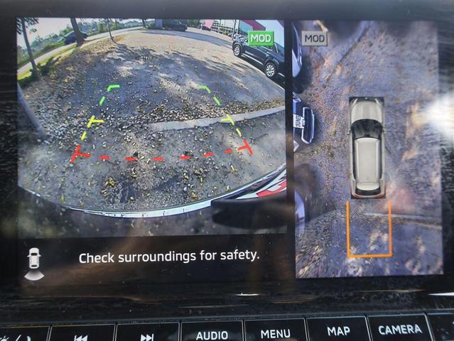 Photo of 2024 Labrador Black Pearl Mitsubishi Outlander