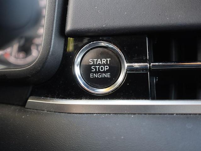 Photo of 2024 Labrador Black Pearl Mitsubishi Outlander