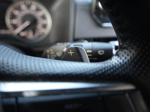 Photo of 2024 Labrador Black Pearl Mitsubishi Outlander
