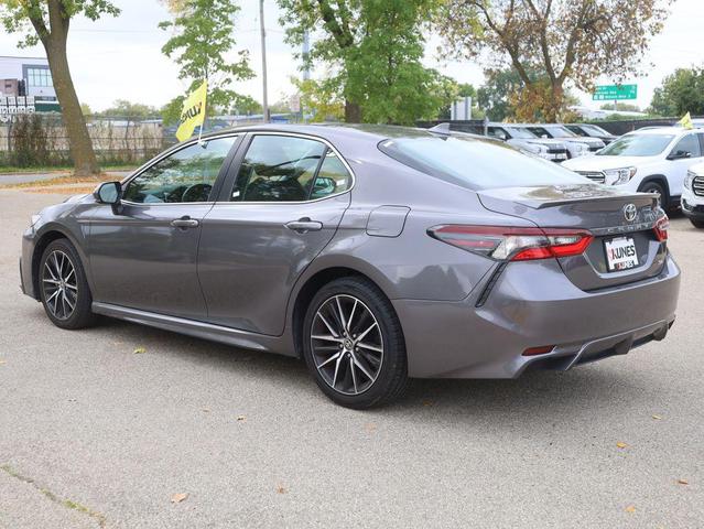 Photo of 2023 Gray Toyota Camry