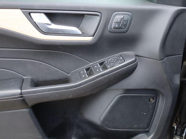 Photo of 2021 Agate Black Ford Escape
