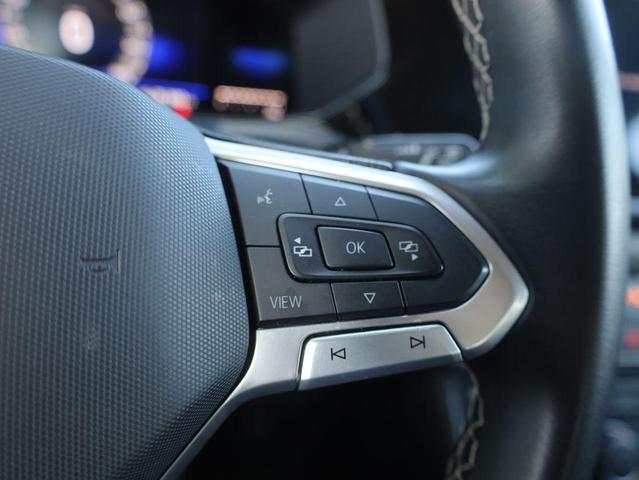 Photo of 2022 Deep Black Pearl Volkswagen Taos