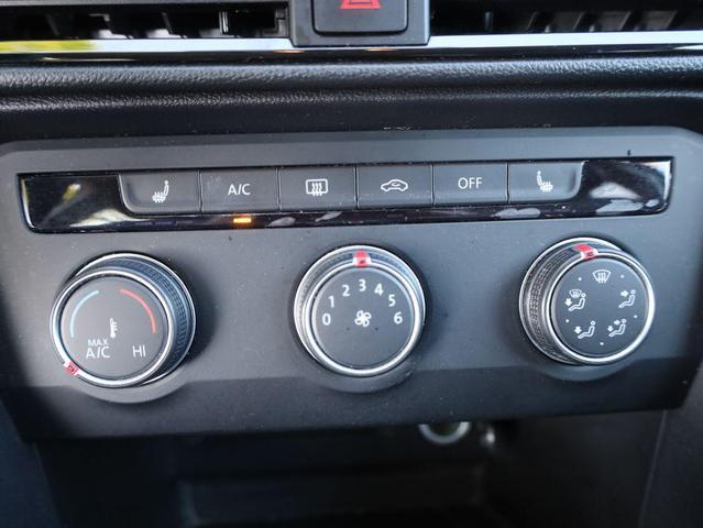 Photo of 2022 Deep Black Pearl Volkswagen Taos
