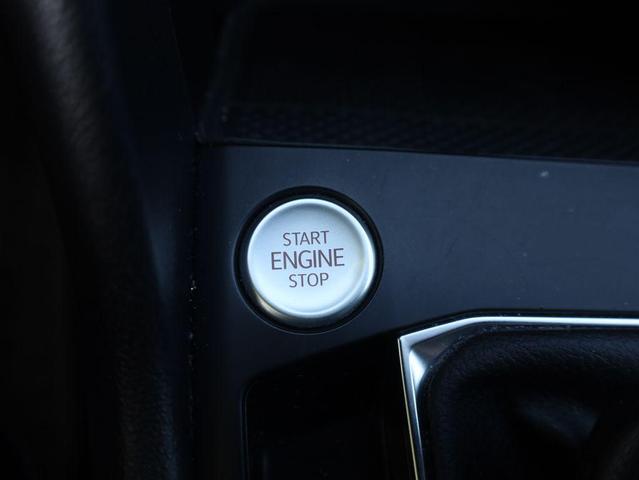 Photo of 2022 Deep Black Pearl Volkswagen Taos