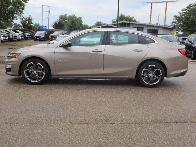 Photo of 2024 Mineral Gray Metallic Chevrolet Malibu