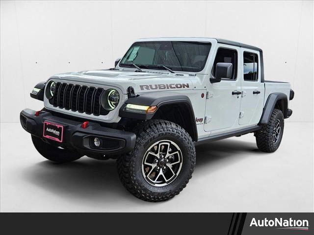 Photo of 2025 Bright White Clearcoat Jeep Gladiator