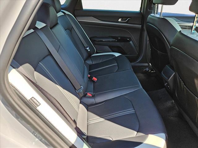 Photo of 2025 Wolf Gray Kia K5