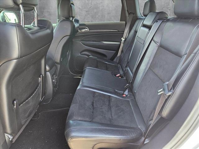 Photo of 2021 Bright White Clearcoat Jeep Grand Cherokee