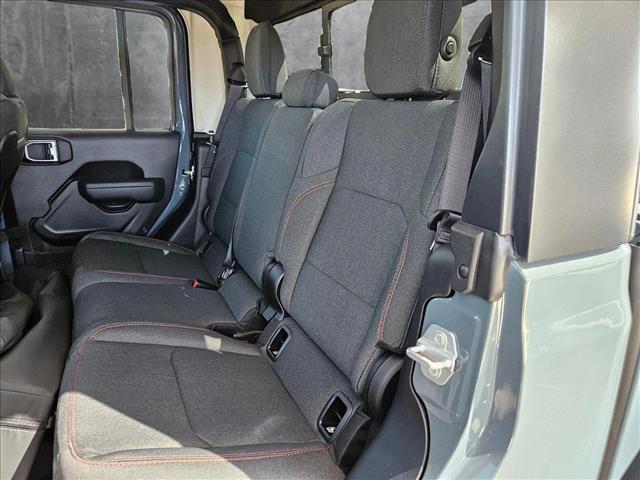 Photo of 2025 Anvil Clearcoat Jeep Gladiator