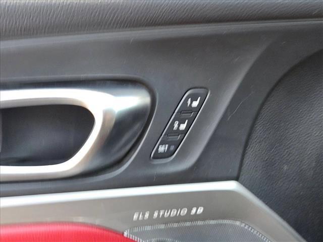 Photo of 2023 Platinum White Pea Acura Integra