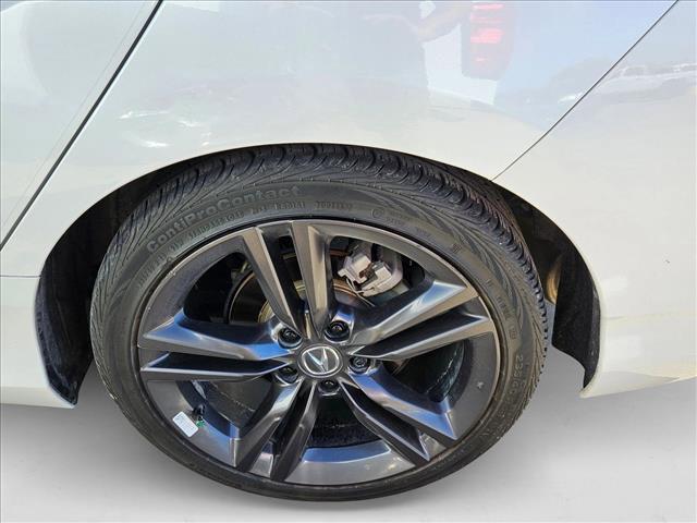 Photo of 2023 Platinum White Pea Acura Integra