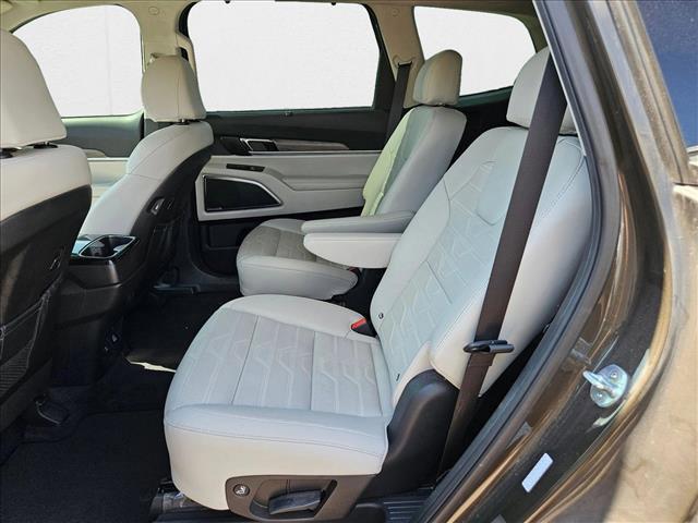Photo of 2022 Dark Moss Kia Telluride