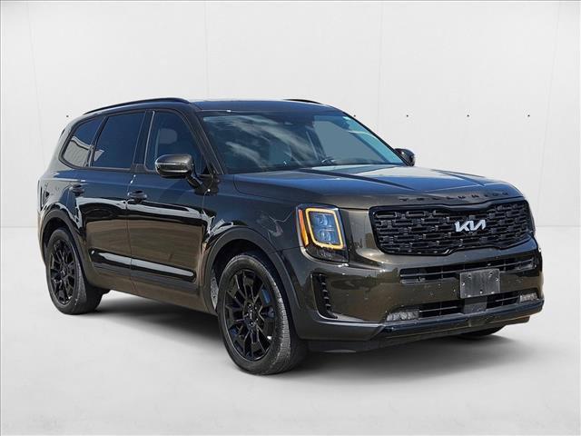 Photo of 2022 Dark Moss Kia Telluride