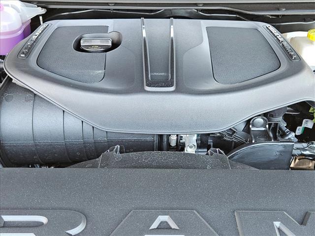 Photo of 2026 Diamond Black Crystal Pearlcoat RAM 1500