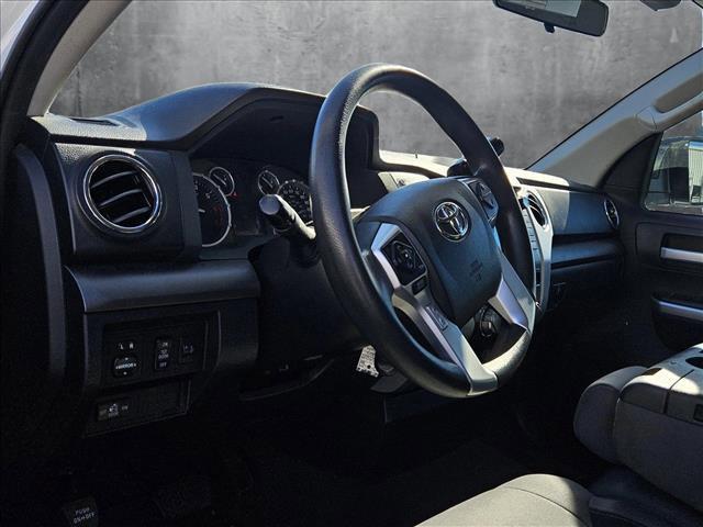 Photo of 2016 Super White Toyota Tundra
