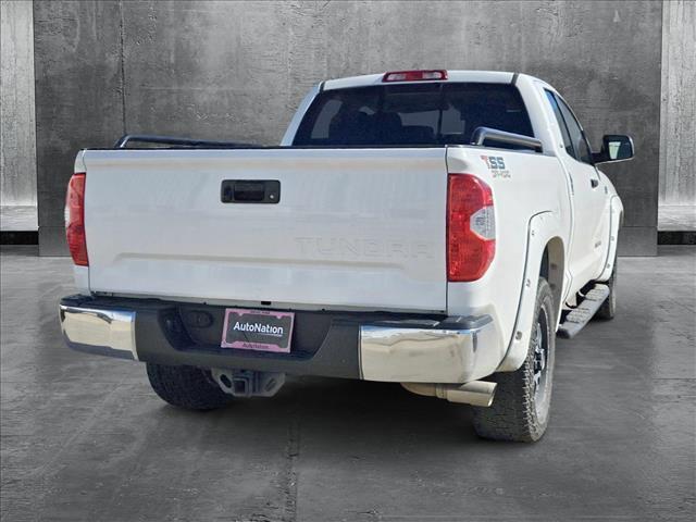 Photo of 2016 Super White Toyota Tundra