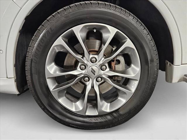 Photo of 2019 White Knuckle Clearcoat Dodge Durango