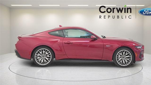 Photo of 2025 Molten Magenta Metallic Tri-coat Ford Mustang