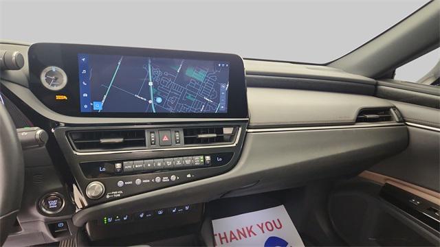 Photo of 2023 Iridium Lexus ES 350