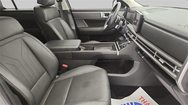 Photo of 2024 Shimmering Silver Pearl Hyundai SANTA FE