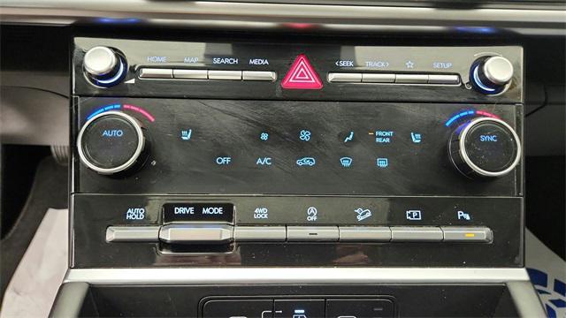 Photo of 2024 Shimmering Silver Pearl Hyundai SANTA FE