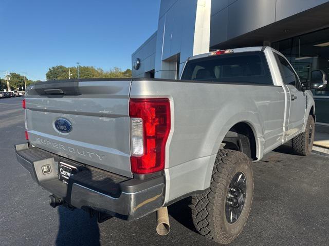 Photo of 2017 INGOT SILVER METALLIC Ford F-350