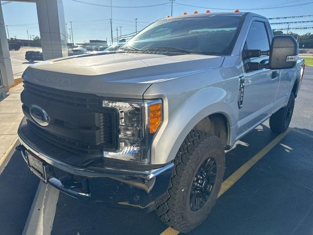 Photo of 2017 INGOT SILVER METALLIC Ford F-350