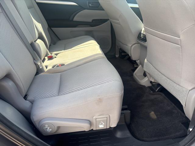 Photo of 2017 Predawn Gray Mica Toyota Highlander