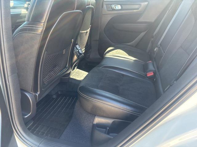 Photo of 2020 Crystal White Metallic Volvo XC40