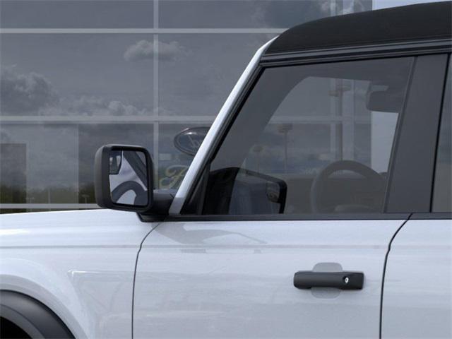 Photo of 2025 Oxford White Ford Bronco