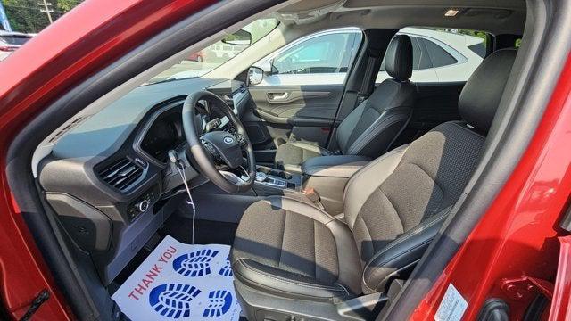 Photo of 2025 Rapid Red Met Tinted Ford Escape PHEV