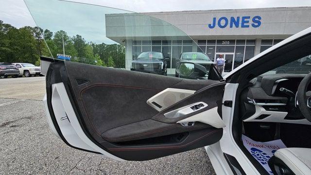 Photo of 2023 White Pearl Metallic Tricoat Chevrolet Corvette
