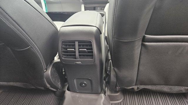 Photo of 2025 Star White Metallic Tri-Coat Ford Escape PHEV