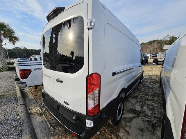 Photo of 2025 Oxford White Ford Transit-250