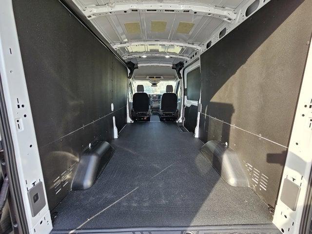 Photo of 2025 Oxford White Ford Transit-250