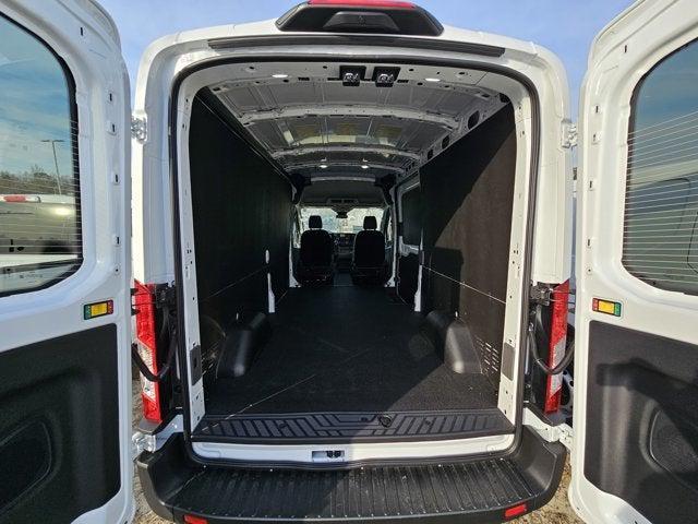 Photo of 2025 Oxford White Ford Transit-250