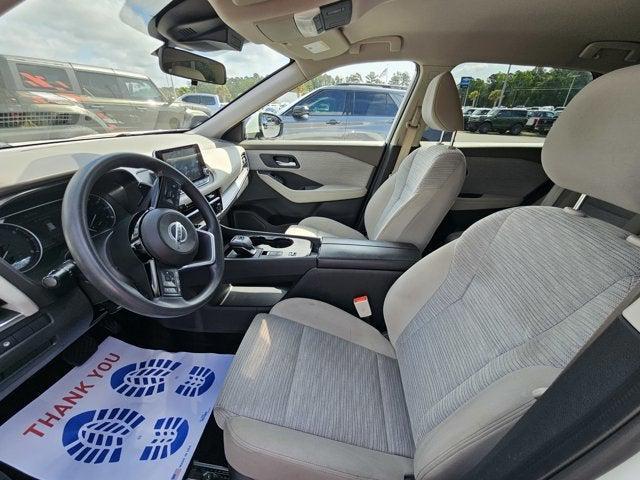 Photo of 2021 Pearl White Tricoat Nissan Rogue