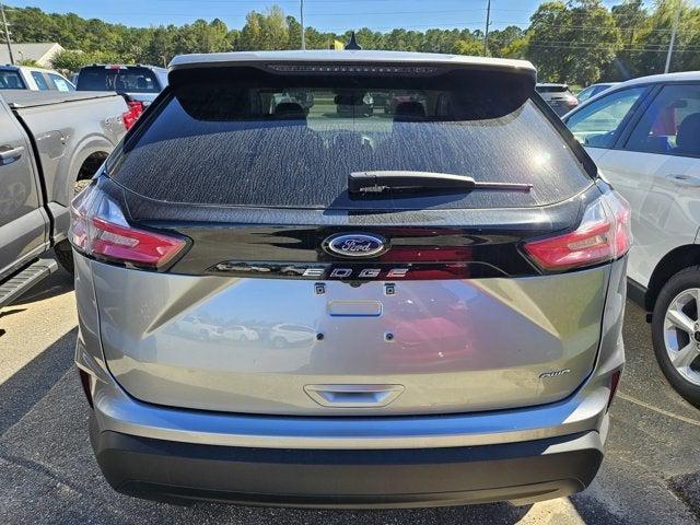 Photo of 2024 Iconic Silver Metallic Ford Edge