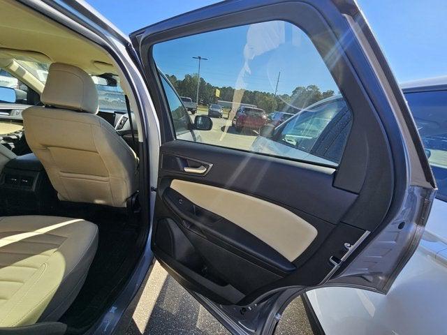 Photo of 2024 Iconic Silver Metallic Ford Edge