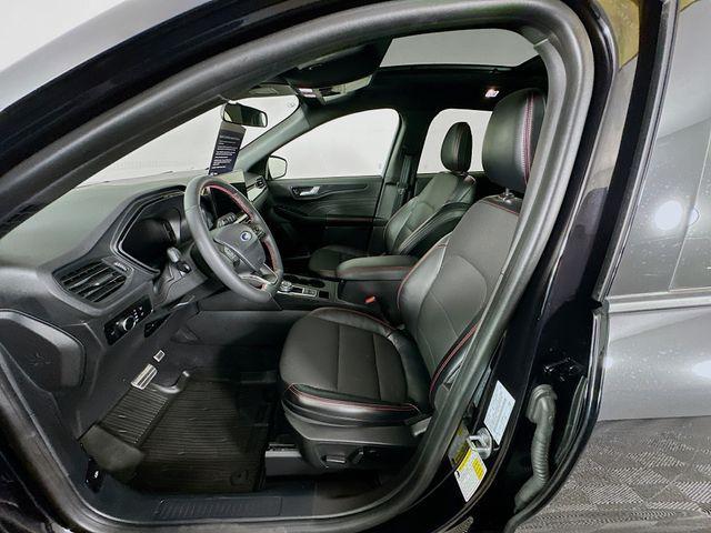 Photo of 2023 Agate Black Metallic Ford Escape