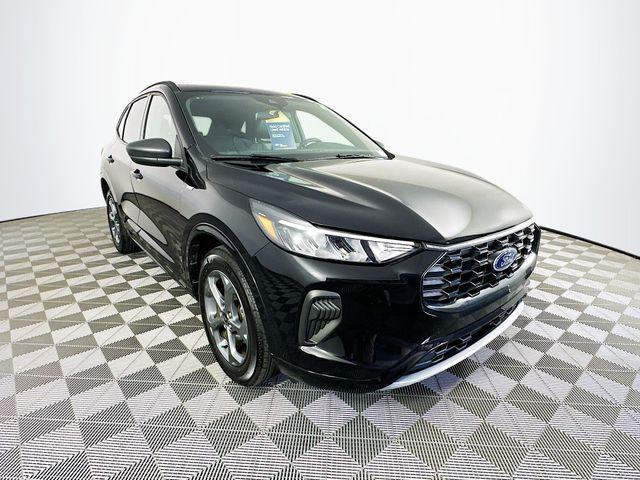 Photo of 2023 Agate Black Metallic Ford Escape