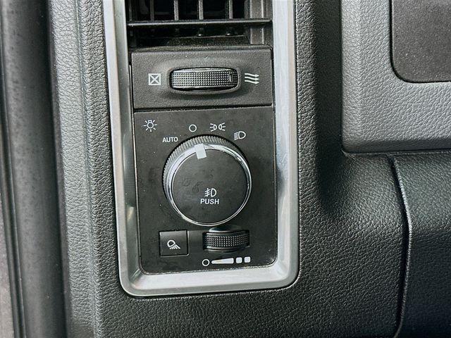 Photo of 2018 Granite Crystal Clearcoat Metallic RAM 1500