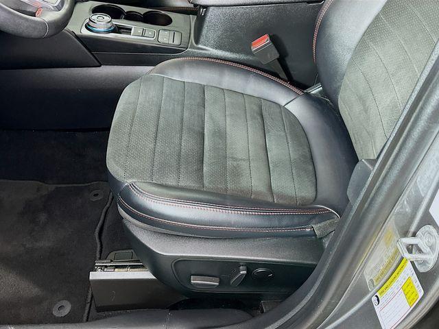 Photo of 2022 Carbonized Gray Metallic Ford Escape