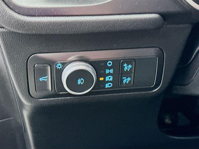Photo of 2022 Carbonized Gray Metallic Ford Escape