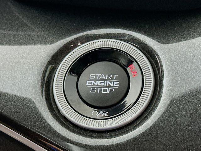 Photo of 2022 Metallic Jeep Grand Cherokee L