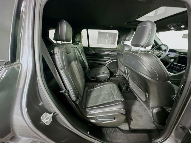 Photo of 2022 Metallic Jeep Grand Cherokee L
