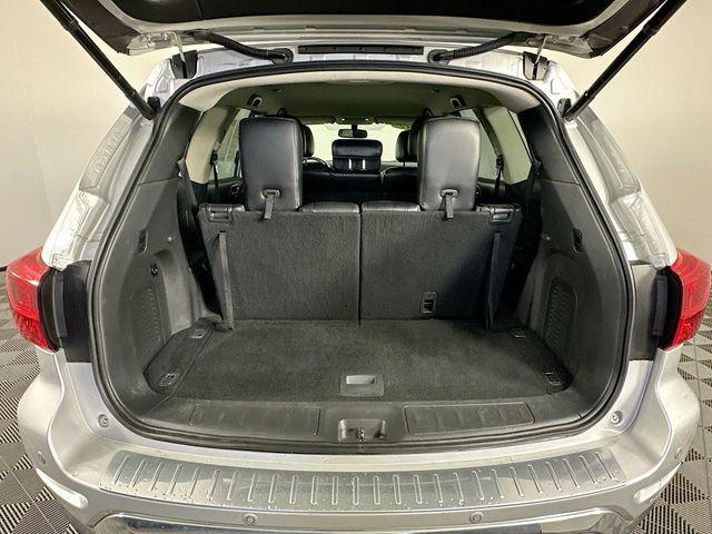 Photo of 2017 Brilliant Silver Metallic Nissan Pathfinder